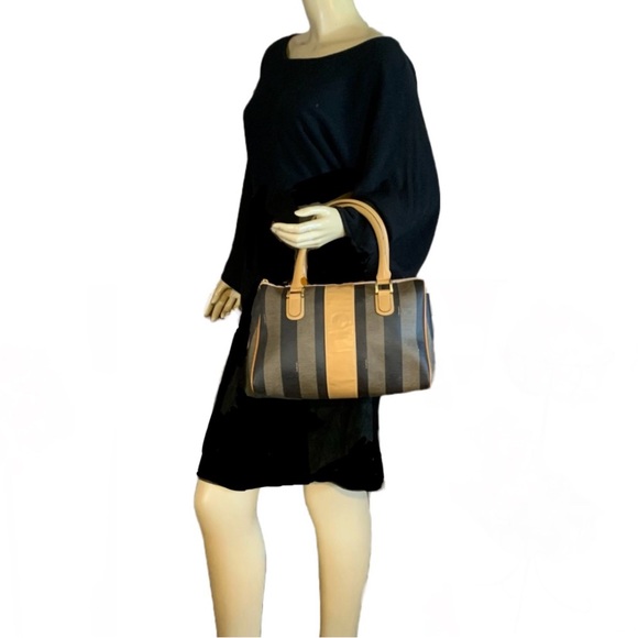 Fendi Hand Bag Brown/ great condition - Picture 13 of 13